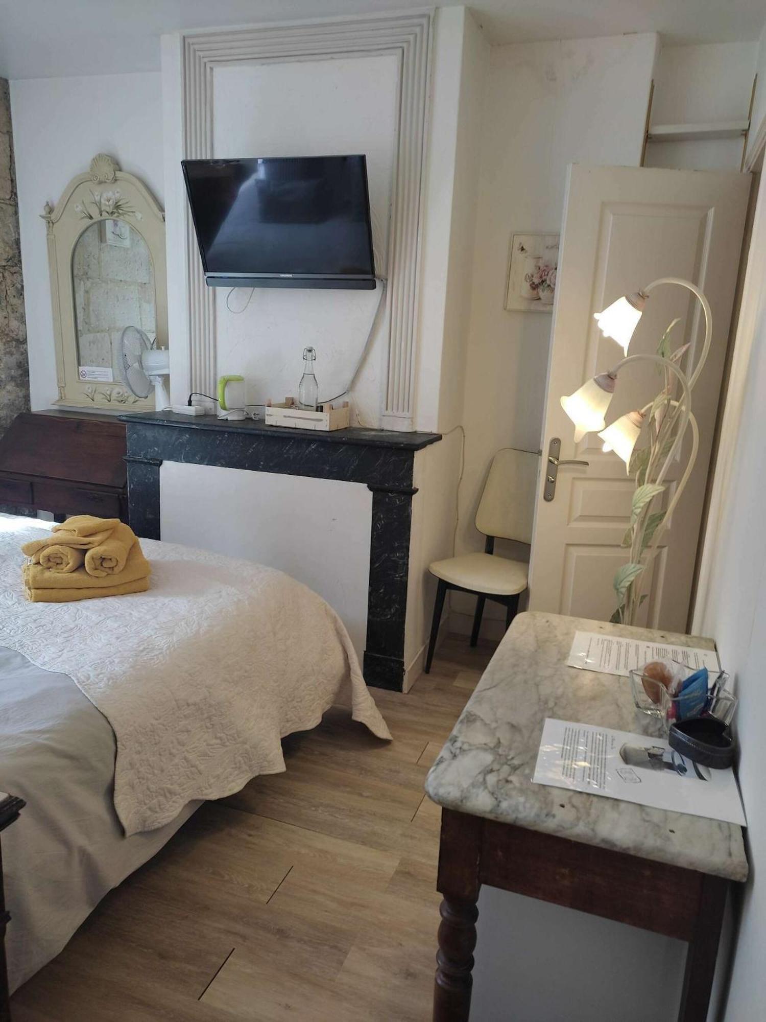 B&B Le Miroir Aux Fees Bordeaux Eksteriør billede